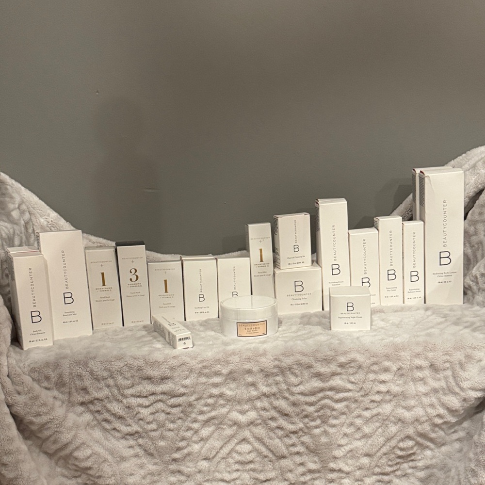 Beautycounter Skincare 22 item Lot. NIB.